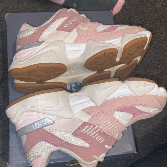 Toddler New Balance - Picture 4 of 4